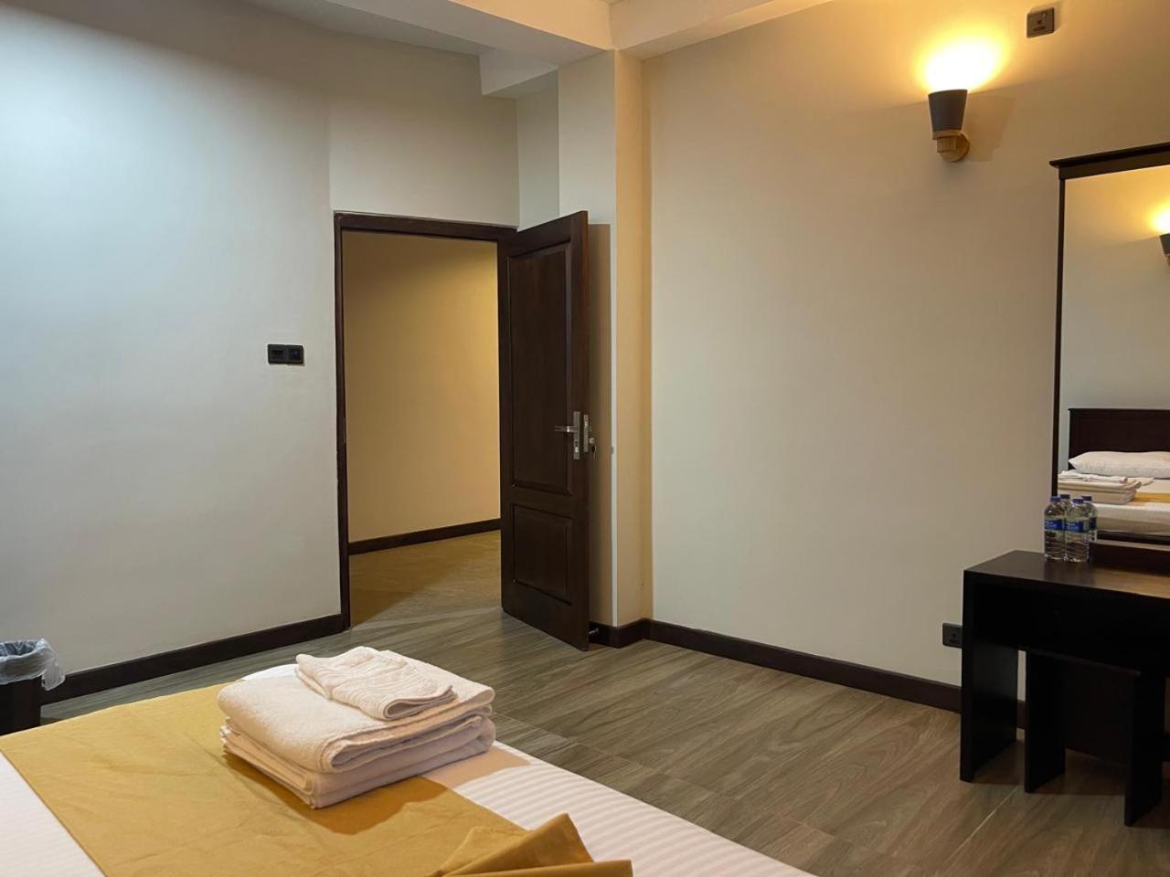Lush Breeze Hotell Kandy Eksteriør bilde