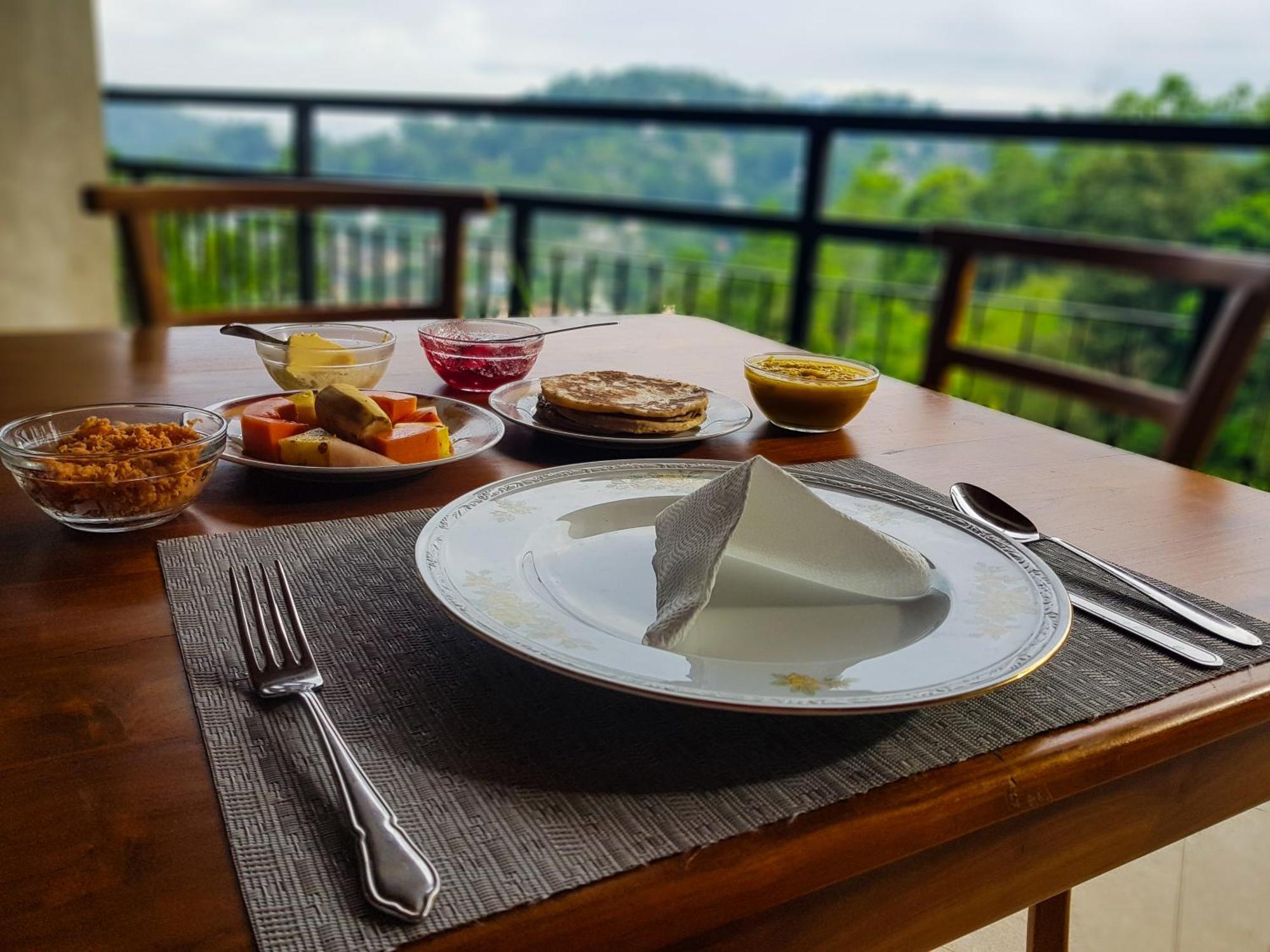 Lush Breeze Hotell Kandy Eksteriør bilde